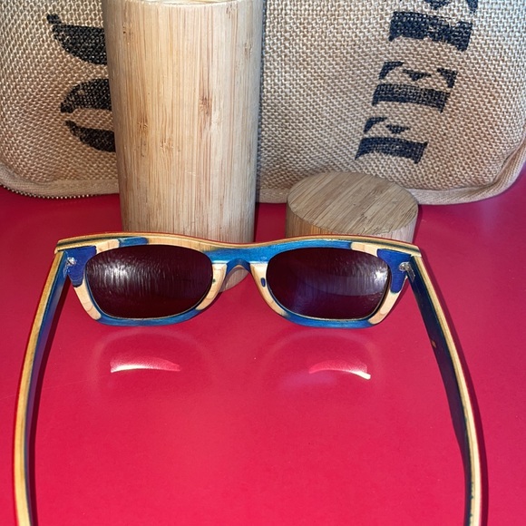 Bamboo Wood Sunglasses 🕶 - Picture 10 of 11